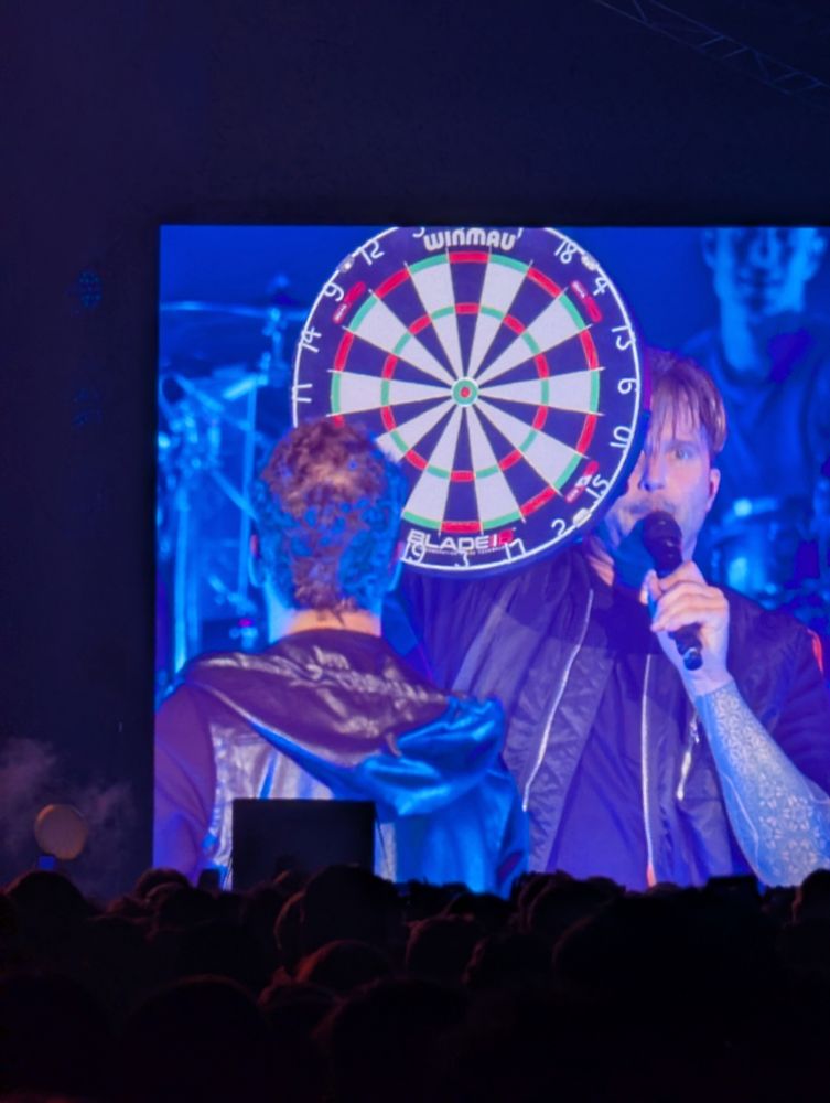 Electric Callboy did some darts in-between songs