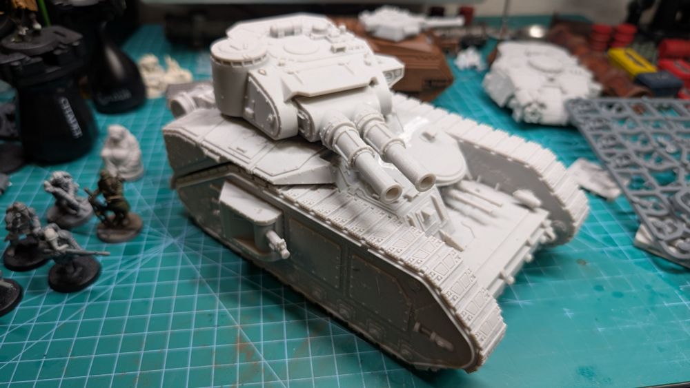 Resin printed Macharius tank from Forge World (RIP) 