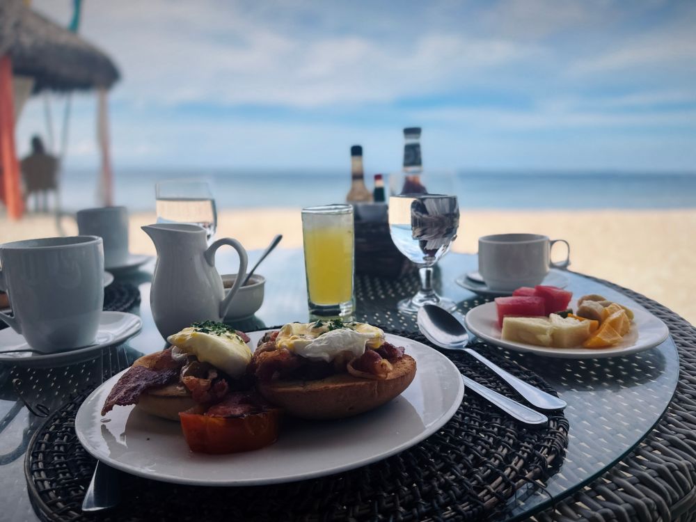 Frühstücken am Strand