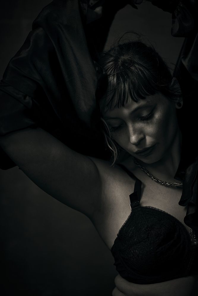 Moody black and white portrait of model Haley Valentine