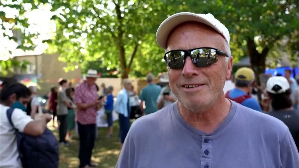 Cotswolds residents protest US VP Vance visit | REUTERS