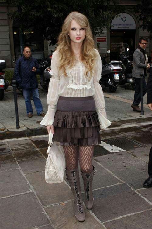 Taylor swift street fashion