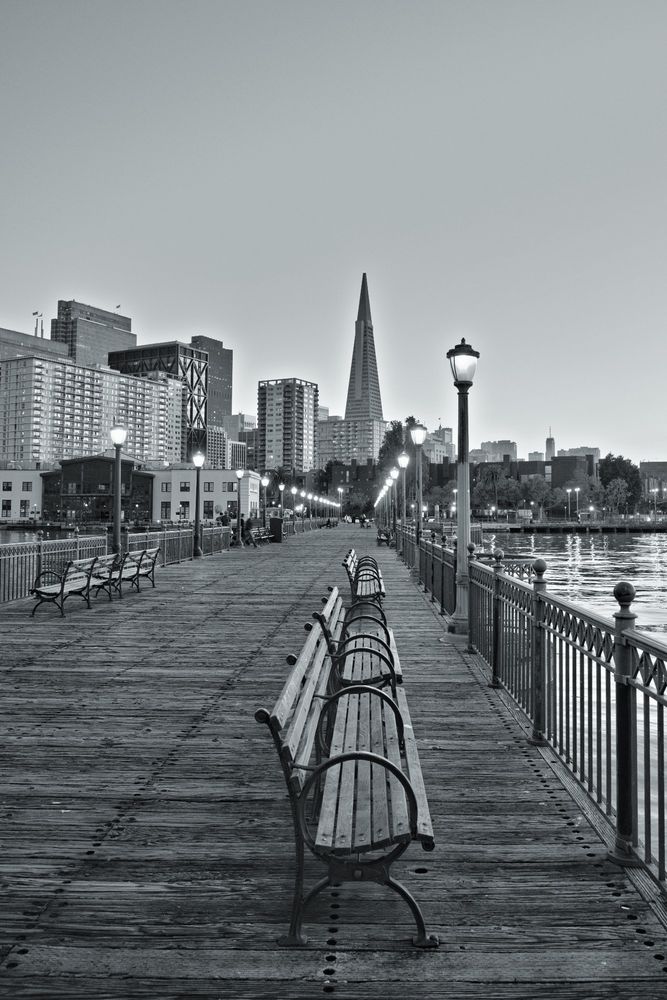 Evening at Pier 7 in Sanfrancisco 