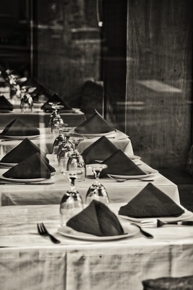 View of a restaurant ready for it's customers 