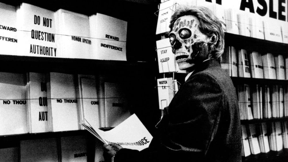 Picture of the alien at the newsstand from "They Live" (1988)