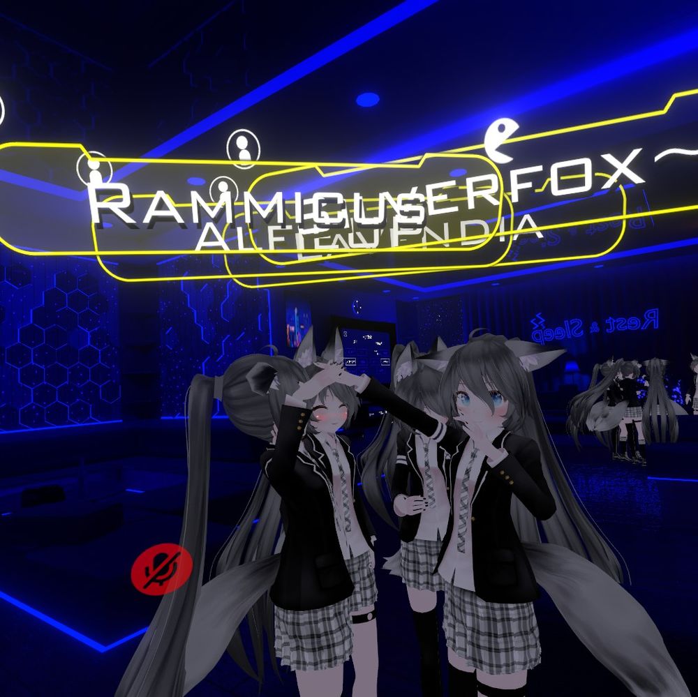 bunch of lovely beans using the same avy i was using when i first joined  vrchat