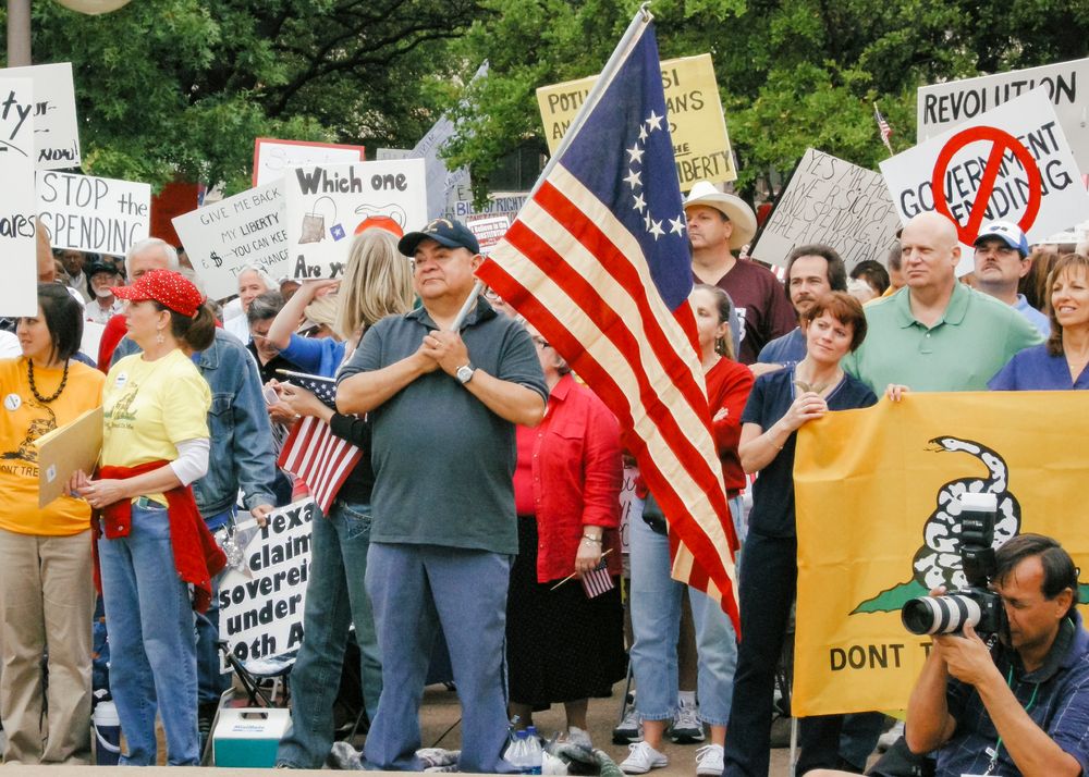 Protestors from the Tea Party movement of the 2000s.