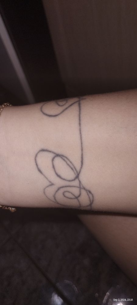 Tenho os 4 corações do Answer dando a volta no pulso