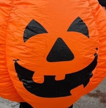 kürb kostüm reingezoomt aufs gesicht