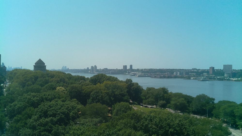 A photo of the Hudson river, at about (40.81, -73.96), taken at 8/10/2025, 12:42:58 PM.