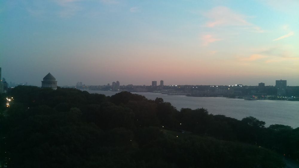 A photo of the Hudson river, at about (40.81, -73.96), taken at 8/10/2025, 8:14:58 PM.