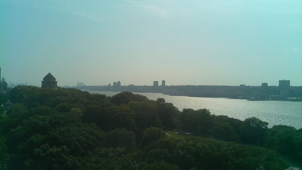 A photo of the Hudson river, at about (40.81, -73.96), taken at 8/10/2025, 4:08:57 PM.