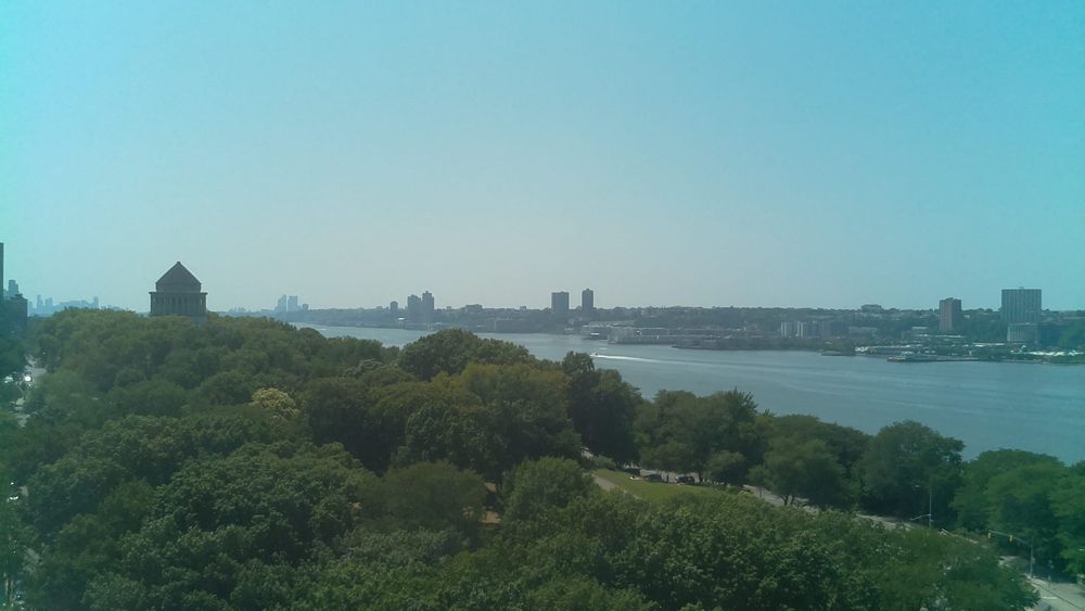 A photo of the Hudson river, at about (40.81, -73.96), taken at 8/10/2025, 1:16:59 PM.