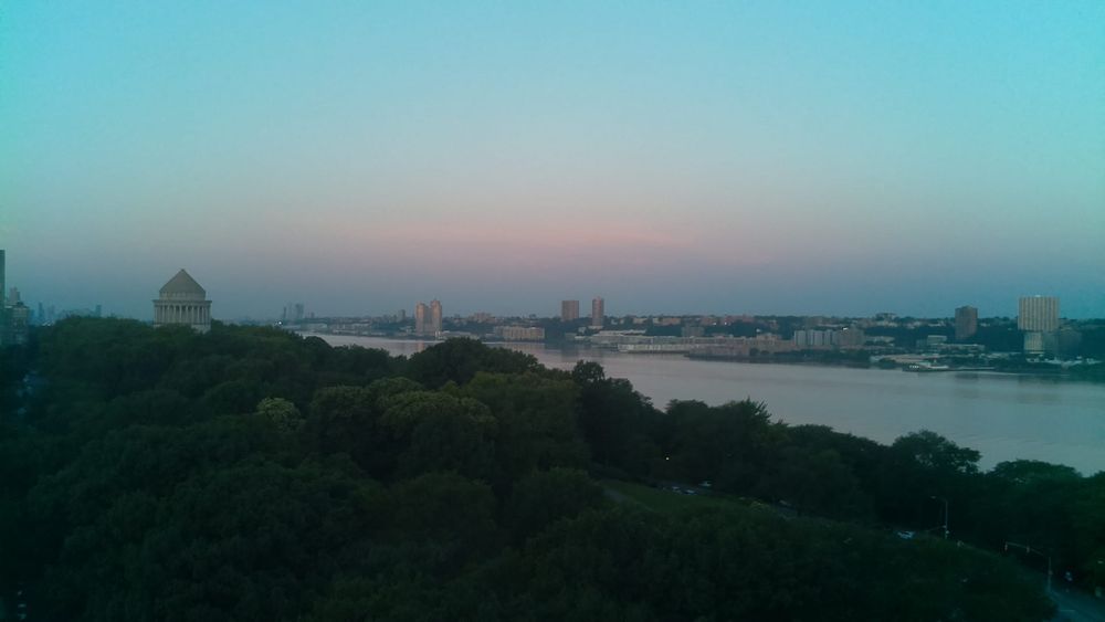 A photo of the Hudson river, at about (40.81, -73.96), taken at 8/9/2025, 6:02:57 AM.