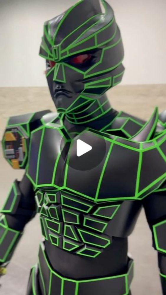 Jason Aulicino on Instagram: "Ecliptor looks so awesome in action! Cosplay worn by @bensfavoritespots #powerrangers #powerrangerscosplay #ecliptor #powerrangersinspace"