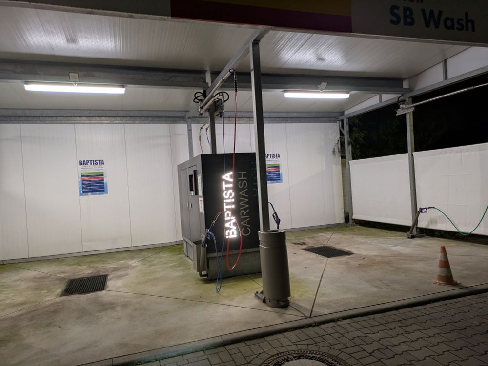 Autowaschanlage mit dem Namen Baptista