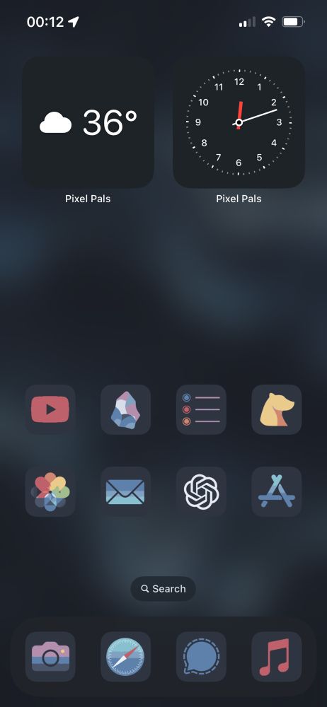 A screenshot of custom Nord theme Home Screen :) 