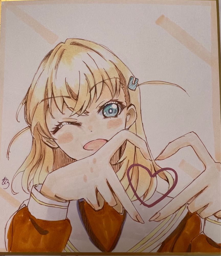 ピンクのラメでハート描くのが好きです