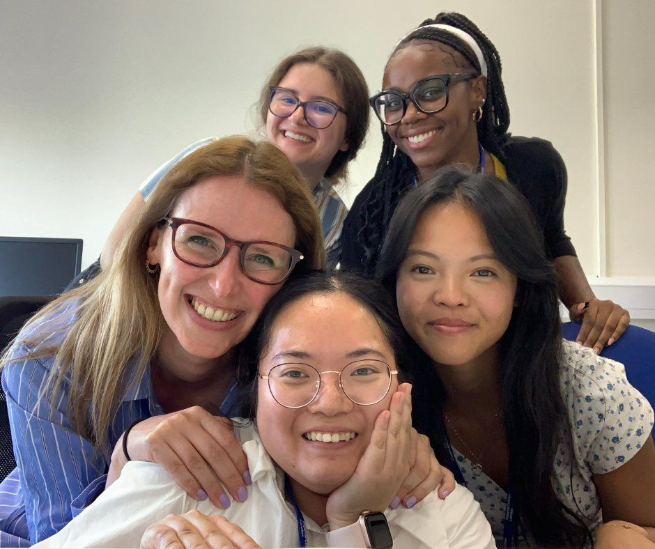 Smiling trainees and IGHI Team Members