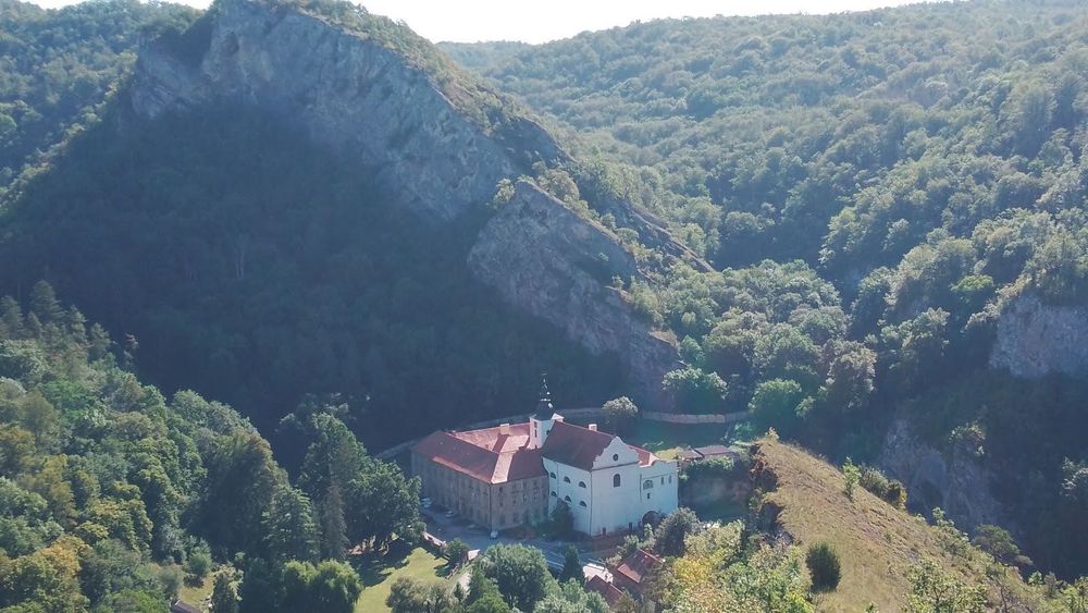 The monastery in Svatý Jan pod Skalou, the vanue of this year's congress.