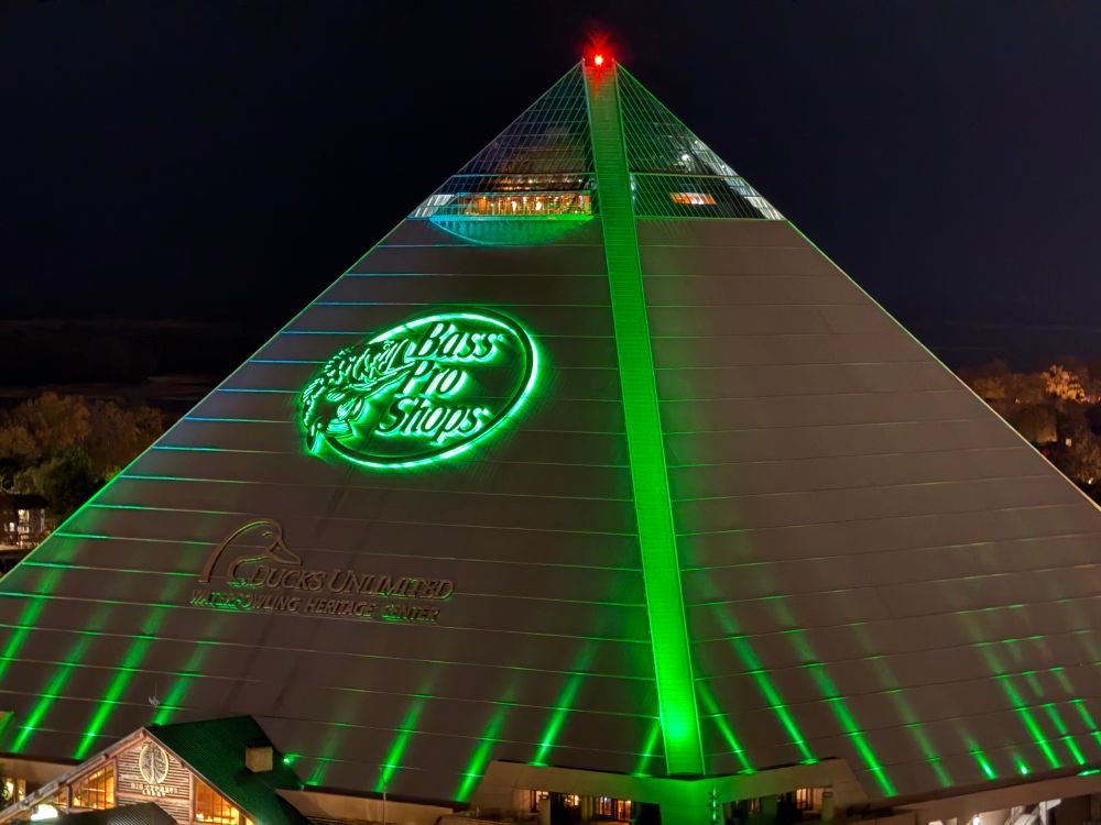 A close-up of the bass pro shops pyramid from my hotel room