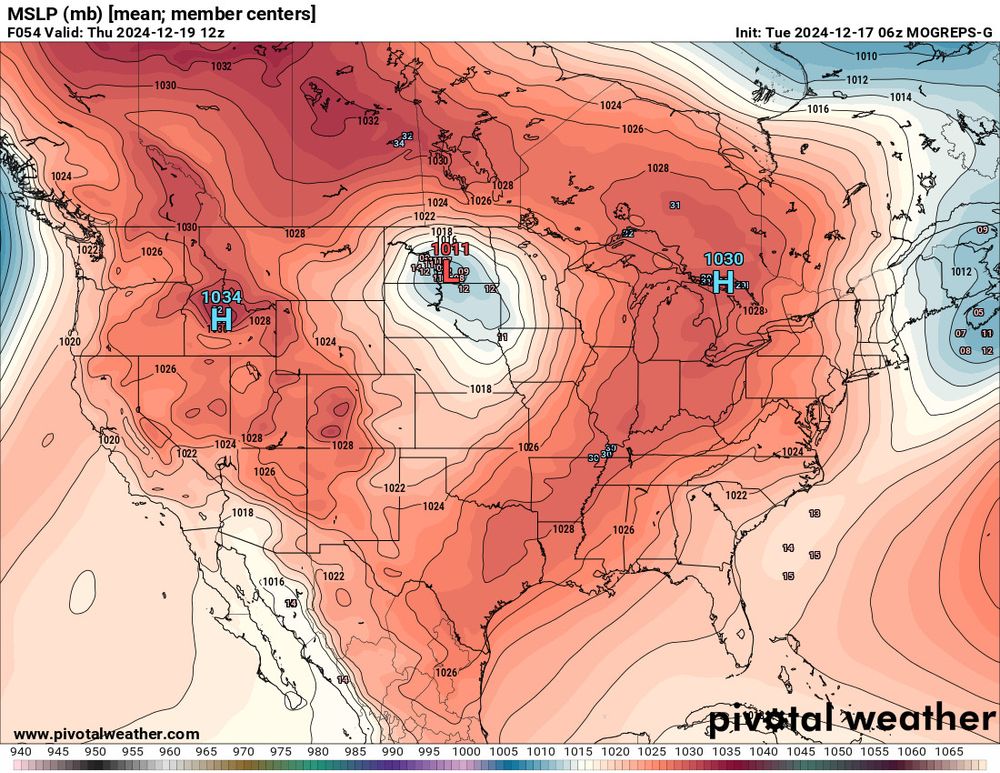 MOGREPS-G ensemble surface pressure centers map