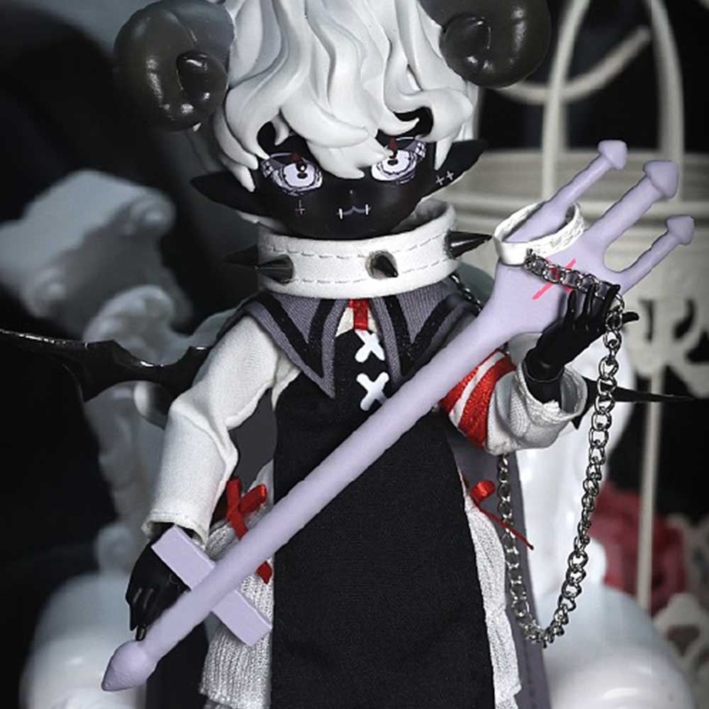 gluttony doll from cooze devil horns series.