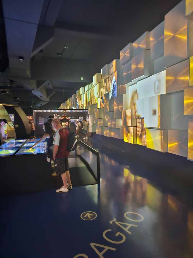 Inside of FC Porto museum featuring this weird ass display