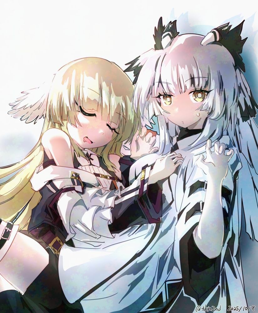 ポンシラスちゃんに抱きつかれて動けなくなってしまったフィリオプシスさん