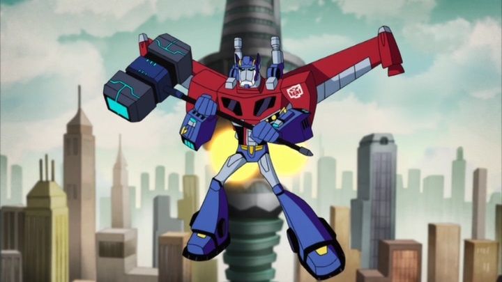 Transformers Animated Optimus Prime wields the Magnus Hammer.