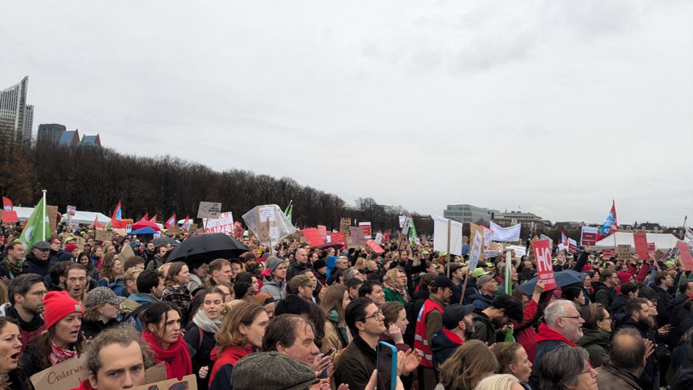Protest in Den Haag tegen bezuinigingen hoger onderwijs 