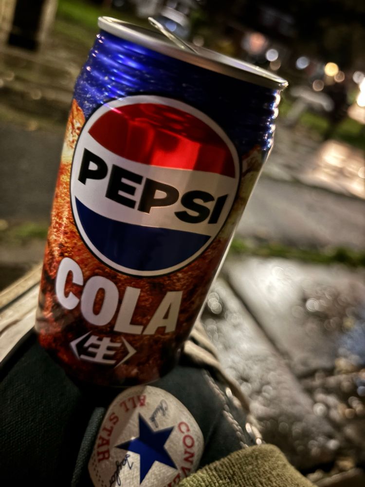 japanese pepsi can