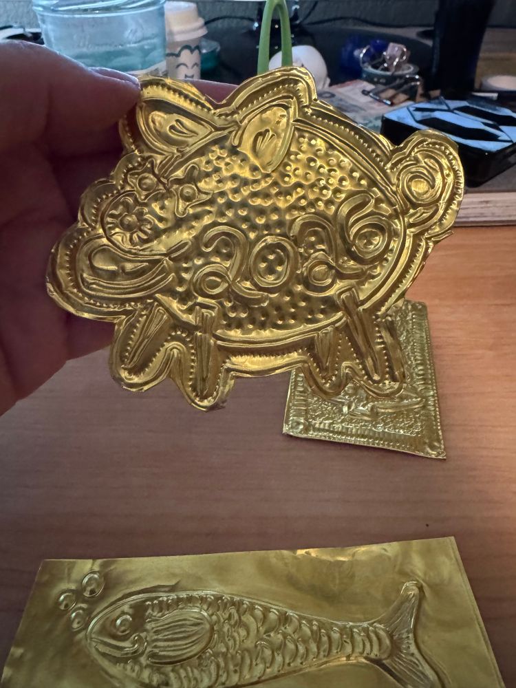 A closer look at the lemon pig in my hand. 