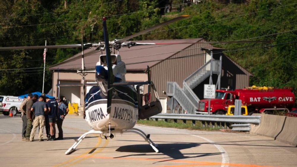 Private helicopter pilots band together to help hundreds of hurricane victims | CNN