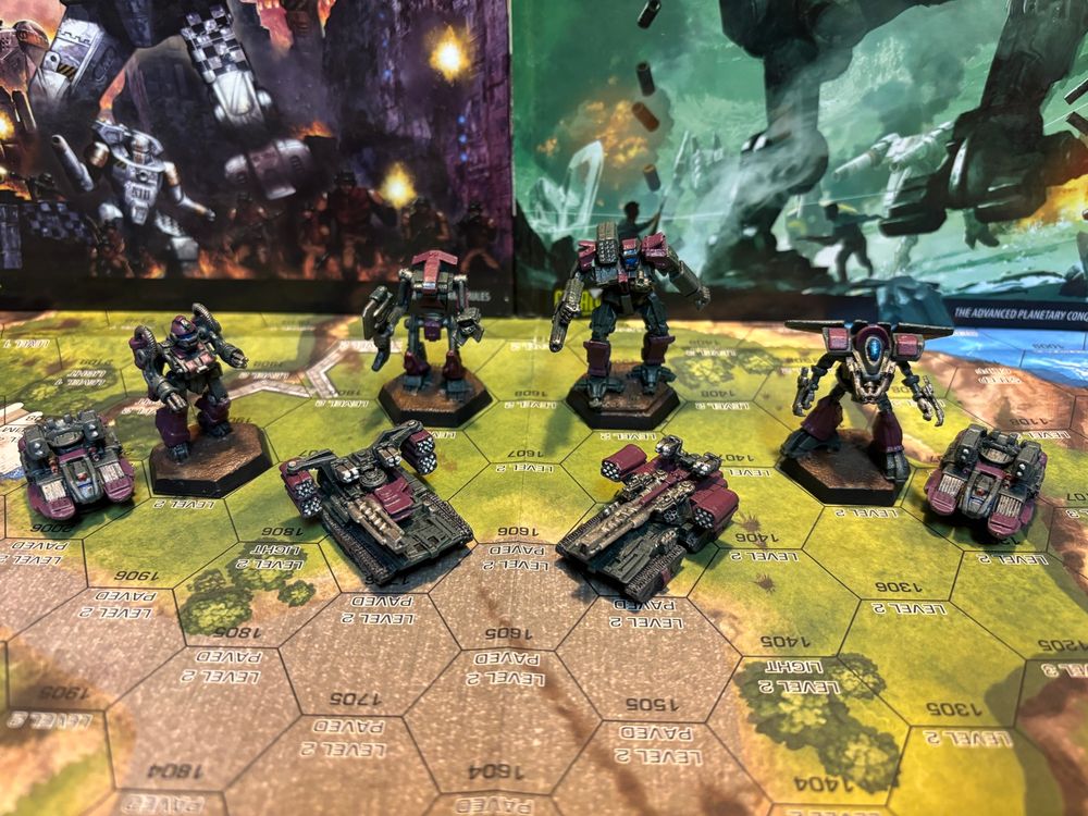 Battletech miniatures painted as the Republic of the Sphere Standing Guard. Left to right, Scimitar Mk II, Firestarter, Behemoth II, Hatchetman, Thunderbolt, Marksman M1, Spider, and another Scimitar Mk II 