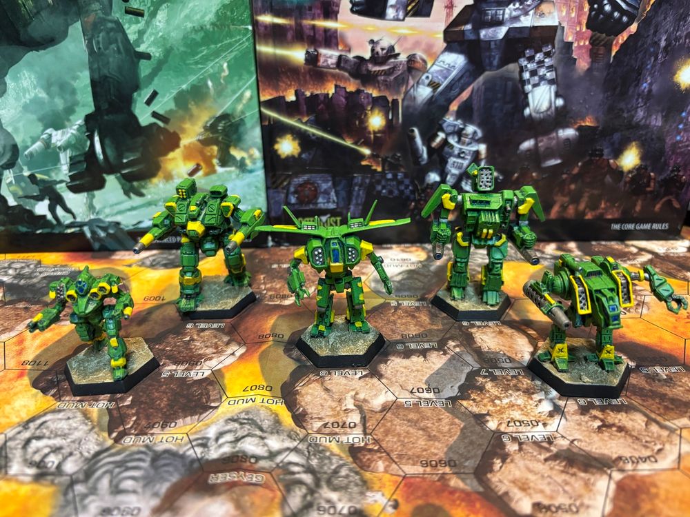 Battletech miniatures painted as Clan Jade Falcon Delta Galaxy. From left to right, Hellion, Warhammer IIC, Flamberge, Thunderbolt IIC, Shadow Cat II