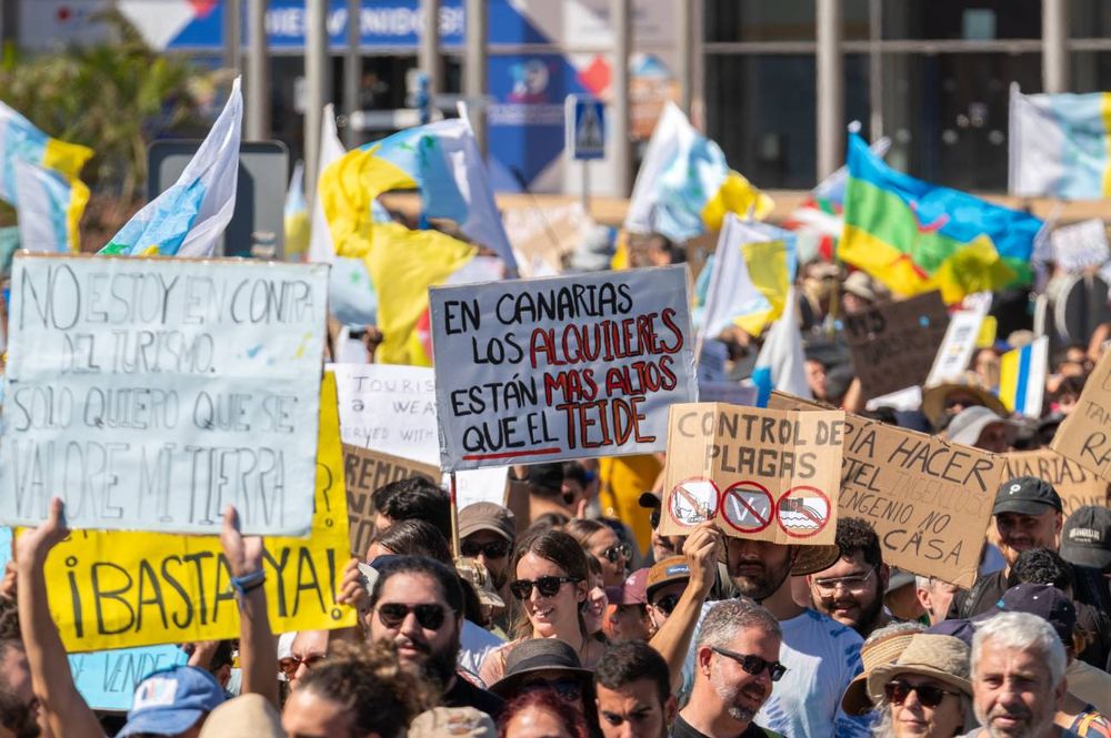 Canárias volta a protestar contra turismo excessivo