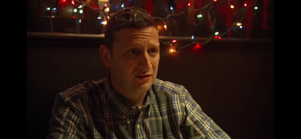 tim robinson Looking