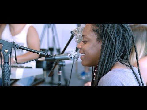 AKUA NARU  - Sugar (HoneyIceTea) // Sombor live session