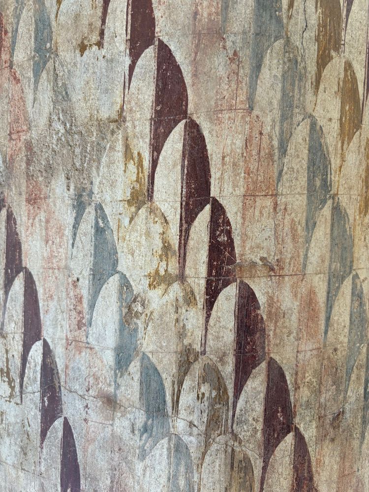 A lovely painted pattern on columns, Oplontis