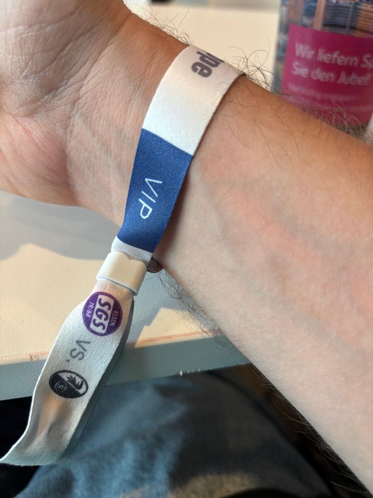 VIP Bändchen der SGS Essen