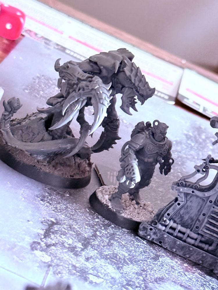 Nid vs. servitor — went badly for the cyborg 
