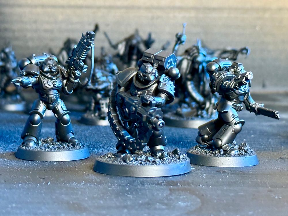 Assorted beaky space marines, primed in black 