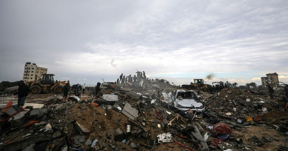 Tom Stevenson · Rubble from Bone: Israel’s War