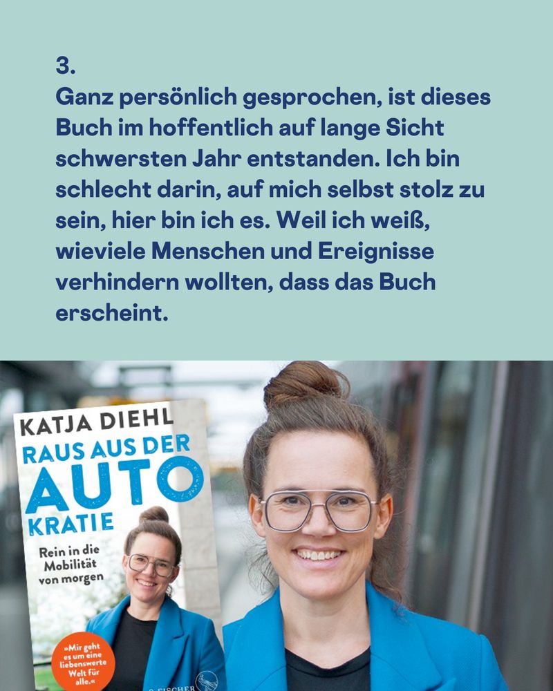 3. 
Ganz persönlich gesprochen, ist dieses Buch im hoffentlich auf lange Sicht schwersten Jahr entstanden. Ich bin schlecht darin, auf mich selbst stolz zu sein, hier bin ich es. Weil ich weiß, wieviele Menschen und Ereignisse verhindern wollten, dass das Buch erscheint.