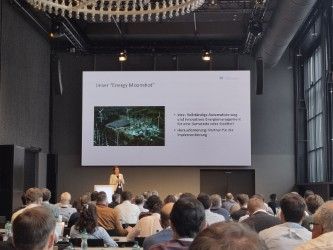 Elise Cahard speaking at the Tagung