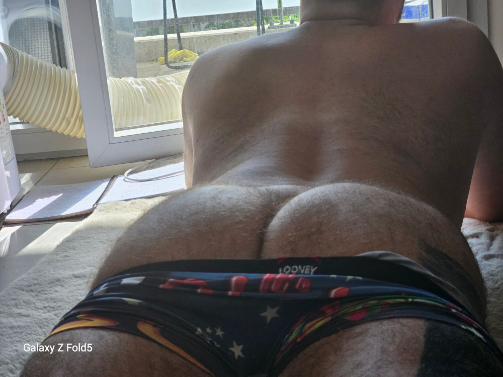 Que dire de plus !! Les fesses de mon mec sont magnifiques !🤤🥵#gayass #buttomhairy #gaymec #gaysexy #culsexy #gayyoung 