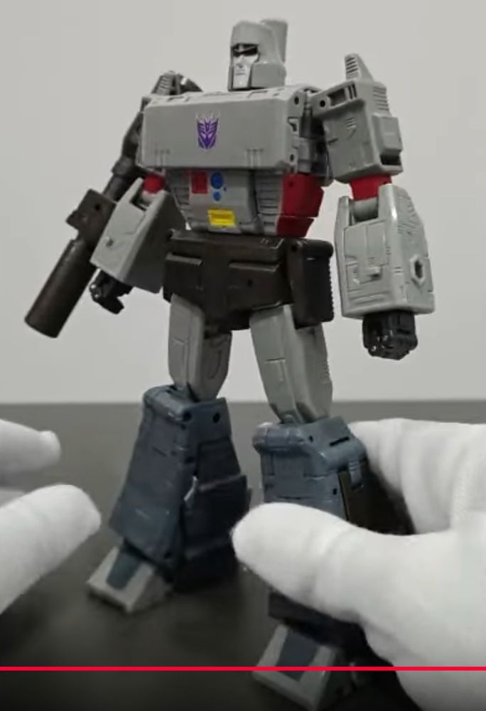 ss86 megatron, shot in vertical in a mad seething panic by a severe incompetent