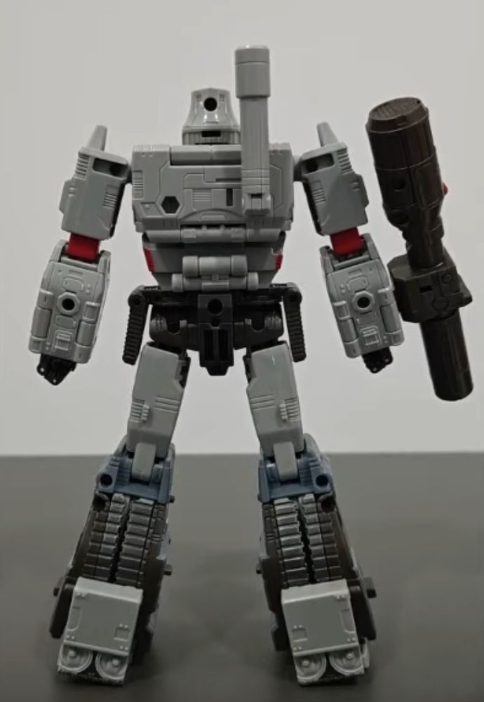ss86 megatron, shot in vertical in a mad seething panic by a severe incompetent
