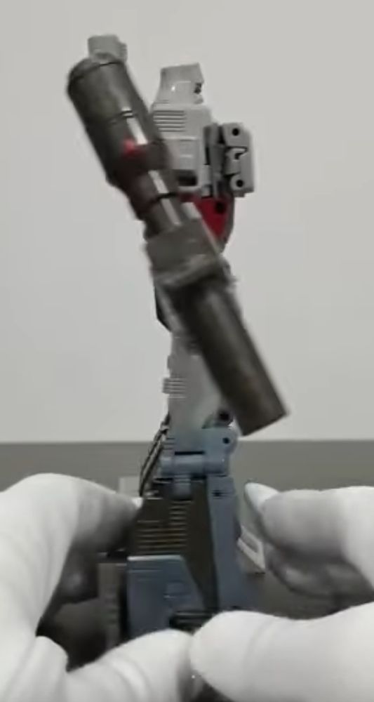 ss86 megatron, shot in vertical in a mad seething panic by a severe incompetent